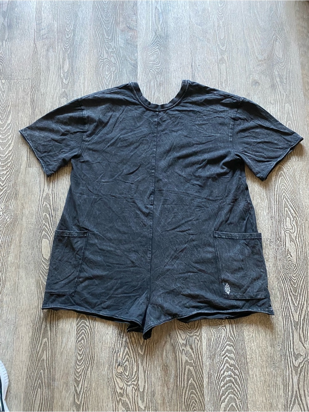 Free People Washed Black Tee Romper NWOT - Picture 5 of 10